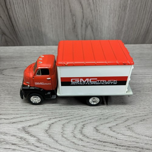 First Gear 1:34 Scale 1952 GM GMC Truck Motorsports Dry Goods Van Red New - Picture 10 of 14