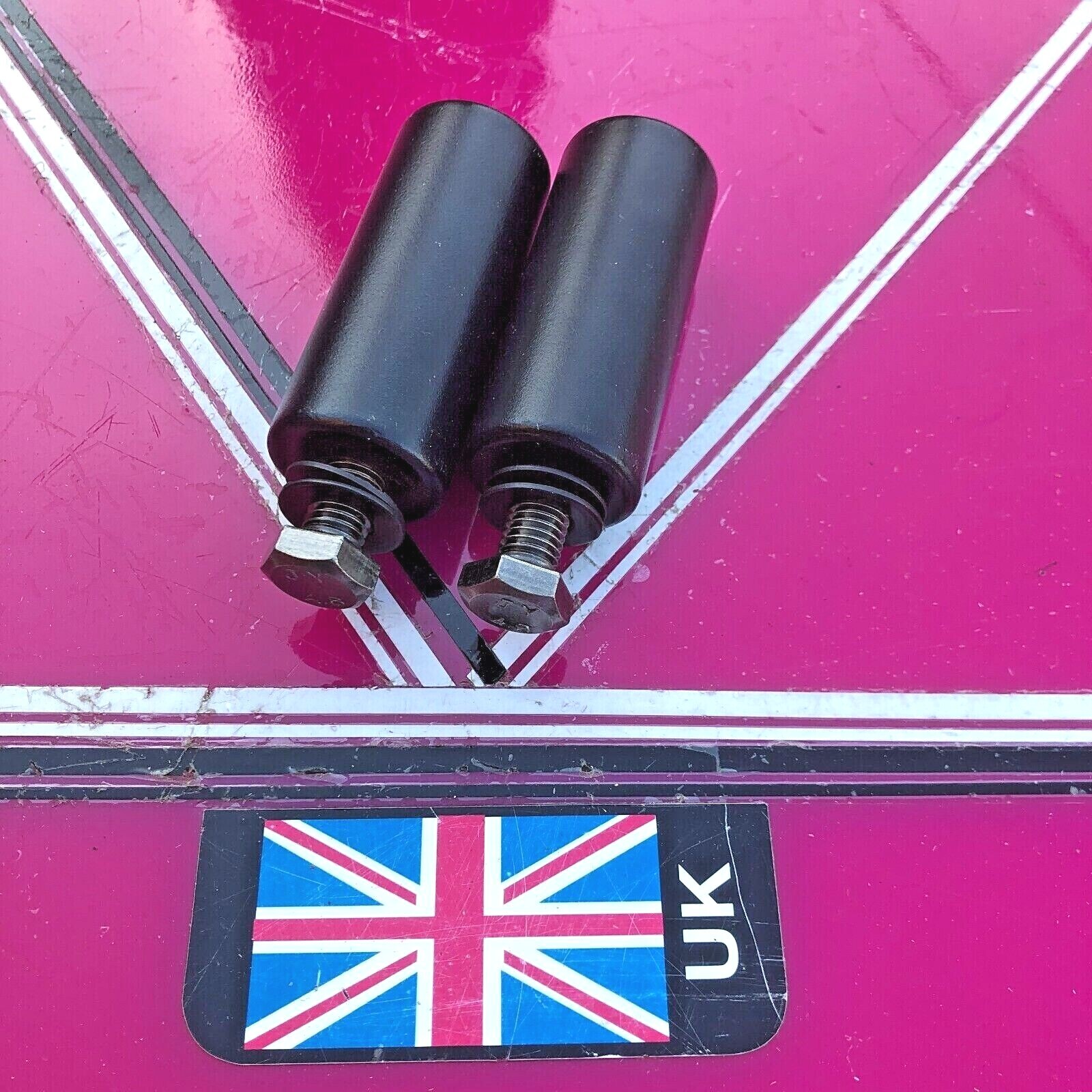 Top Hat Mounting Posts for 35mm top hats inc bolts dj booth boltons tee