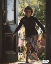 Millicent Simmonds A Quiet Place Autographed Signed 8x10 Photo ACOA