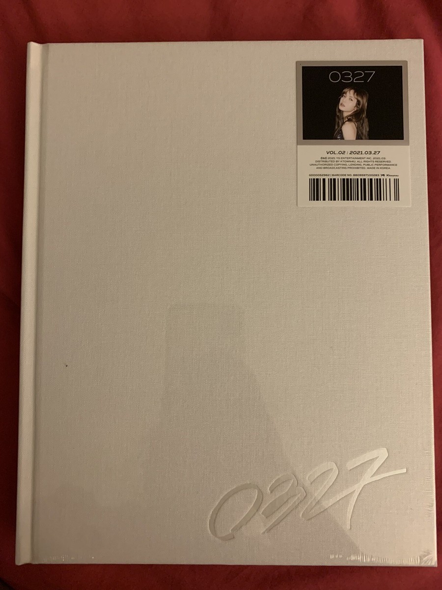 BLACKPINK Lisa Photobook 0327 Vol.1 & Vol. 2 with Lisa Photo