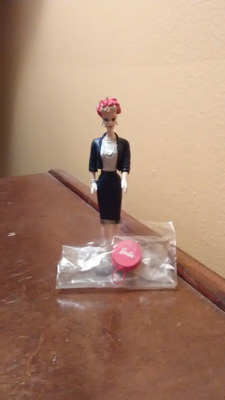 Hallmark Barbie Commuter Set Ornament Hatbox Collector's Series Keepsake 2000