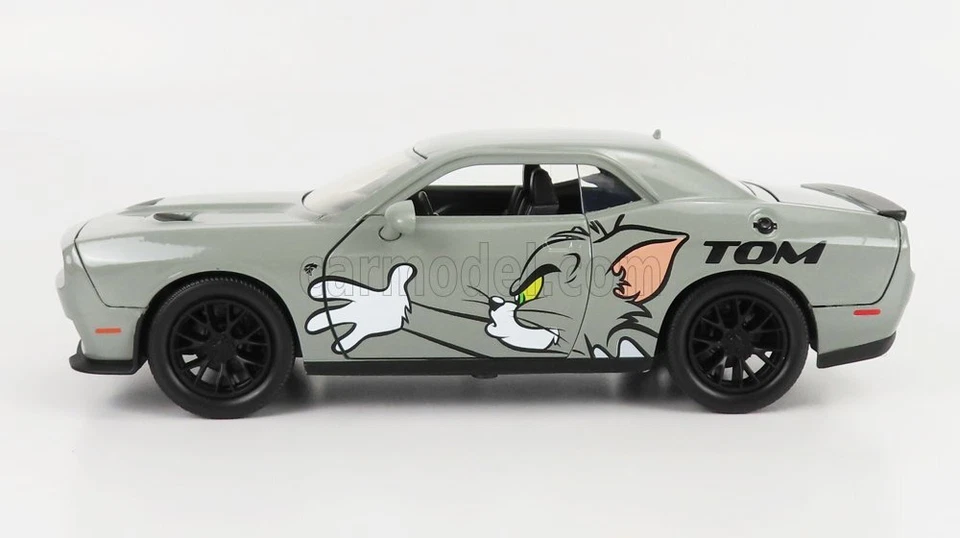 MODELLINO AUTO STATICO DODGE CHALLENGER COUPE 2015 TOM JERRY SCALA 1/24 - Immagine 3 di 4