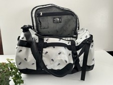 Zaino da viaggio The North Face Base Camp Duffel S 50L grigio nero stampa logo