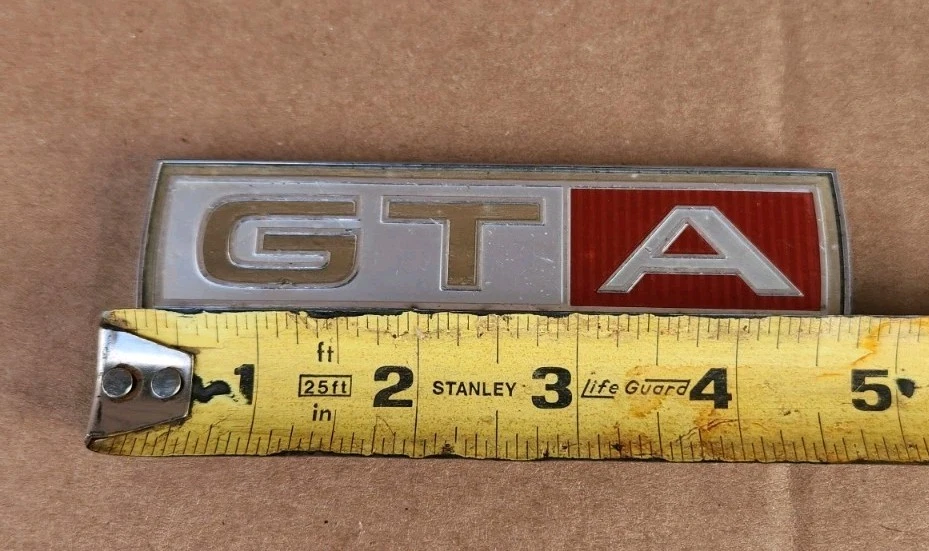 Ford Fairlane 1967 'GT-A' emblema de guardabarros FoMoCo C7OB-16720-B Foto 3 de 4