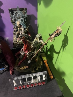 Predator on Horse Alien by sideshow collectibles Statue RARE