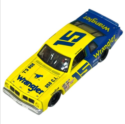DALE EARNHARDT #15 WRANGLER 1979 VENTURA 1:64 1982 INAUGURAL BUSCH SERIES RACE - Picture 4 of 16