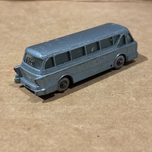 MOKO LESNEY MATCHBOX DIECAST # 40 LEYLAND ROYAL TIGER COACH BUS England - Picture 3 of 5