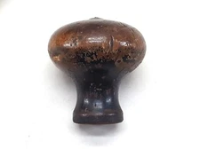 3210 Chaplin No. 1207; Front Knob