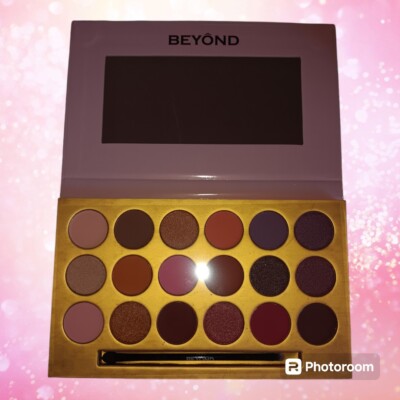 BEYOND 18 Colors Eyeshadow Palette 