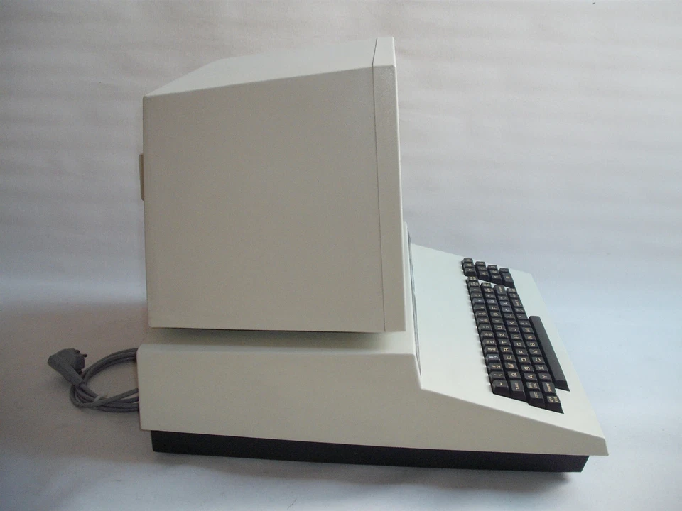 Commodore PET/CBM, Model 8032-32B + BASIC V4   Very good condition! - Bild 4 von 4
