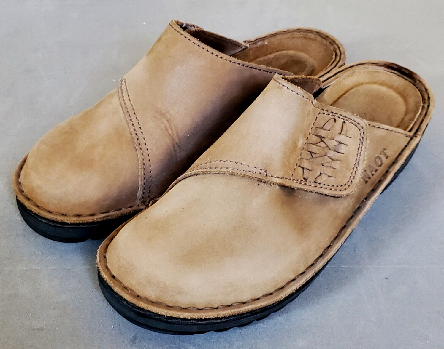 LOTTO Scarpe zoccoli NAOT in pelle scamosciata marrone con gancio anello cinturino anteriore • Euro 36 US 5