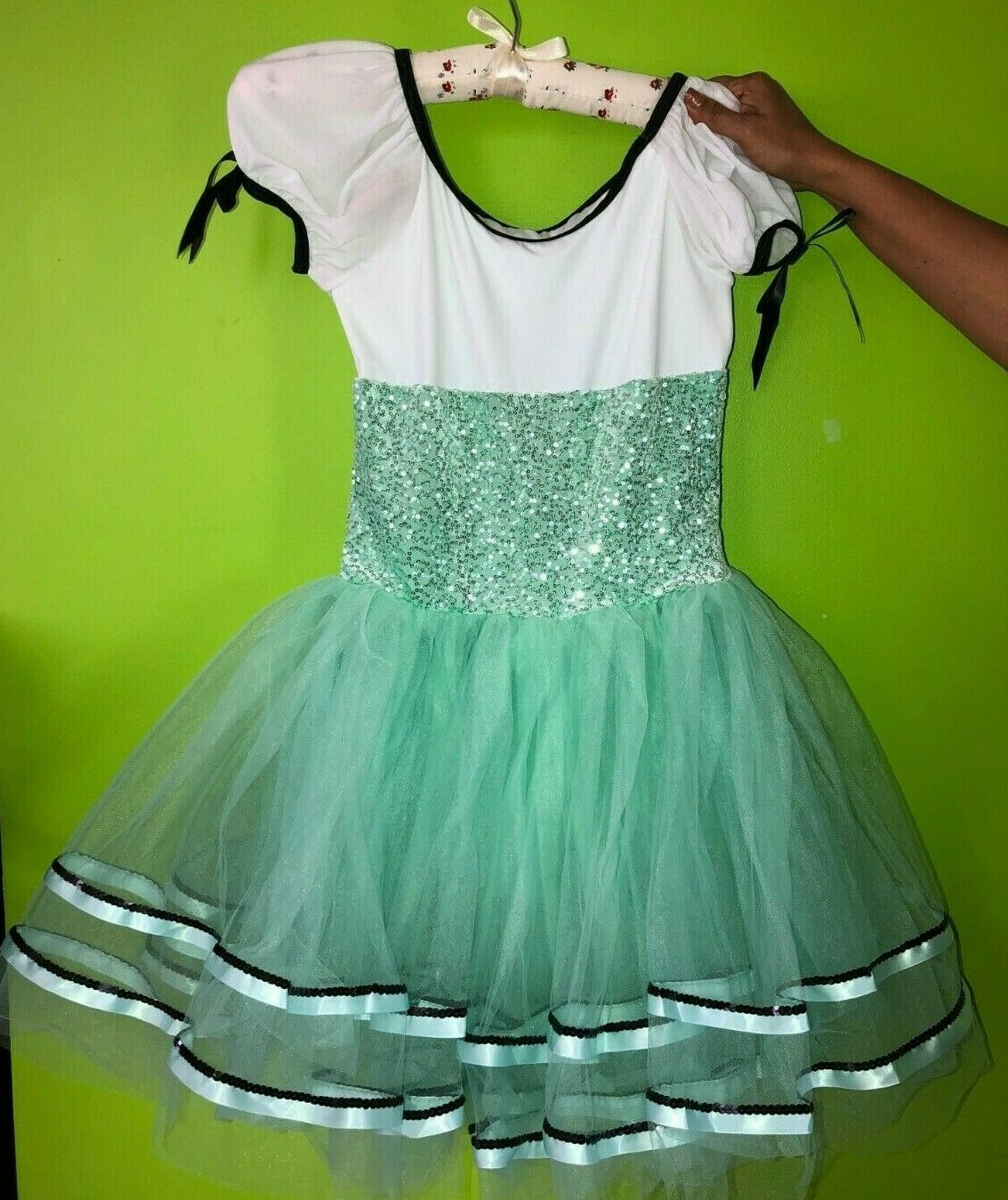 Ballet/Figure Skating Dress (Blue/White Combination) Gem