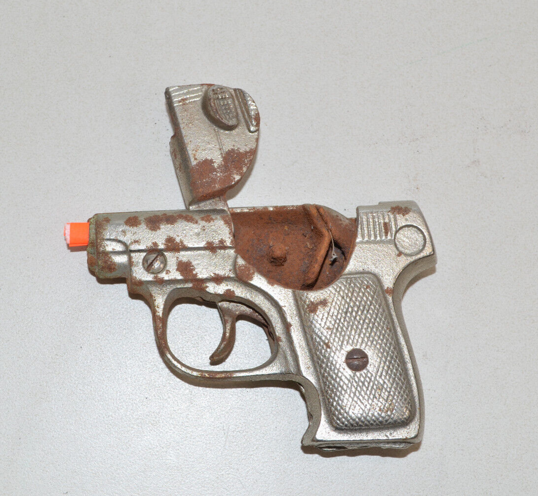 VINTAGE TOY CAP GUN PISTOL JR. POLICE CHIEF Kenton USA CAST
