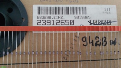 ITT BB329B solid state tunning 2.5-3.2pF28V varicap DIODE DO35 glass Lot-10pcs