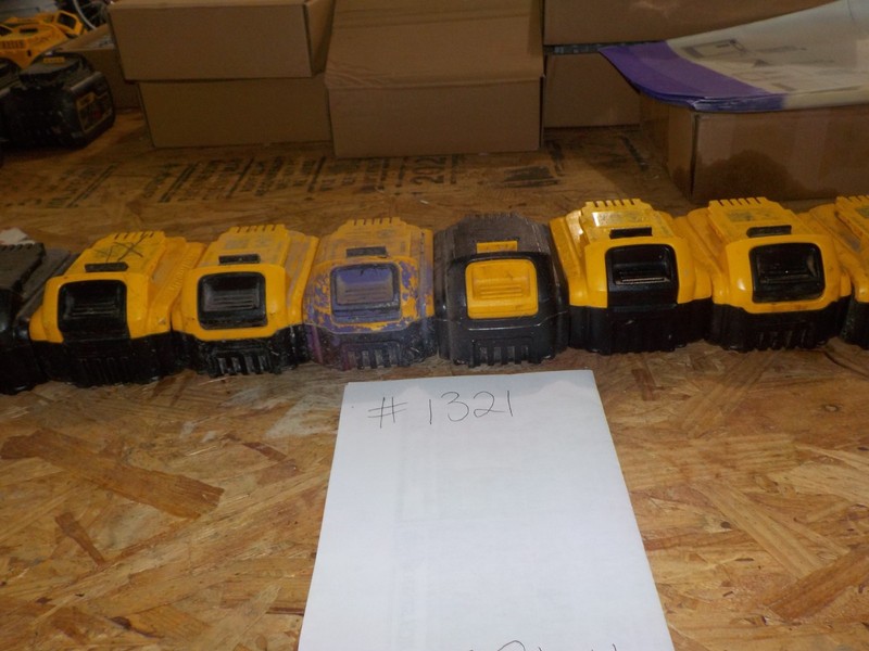 Dewalt 20v Lot 10 batteries for parts/repair # 1321