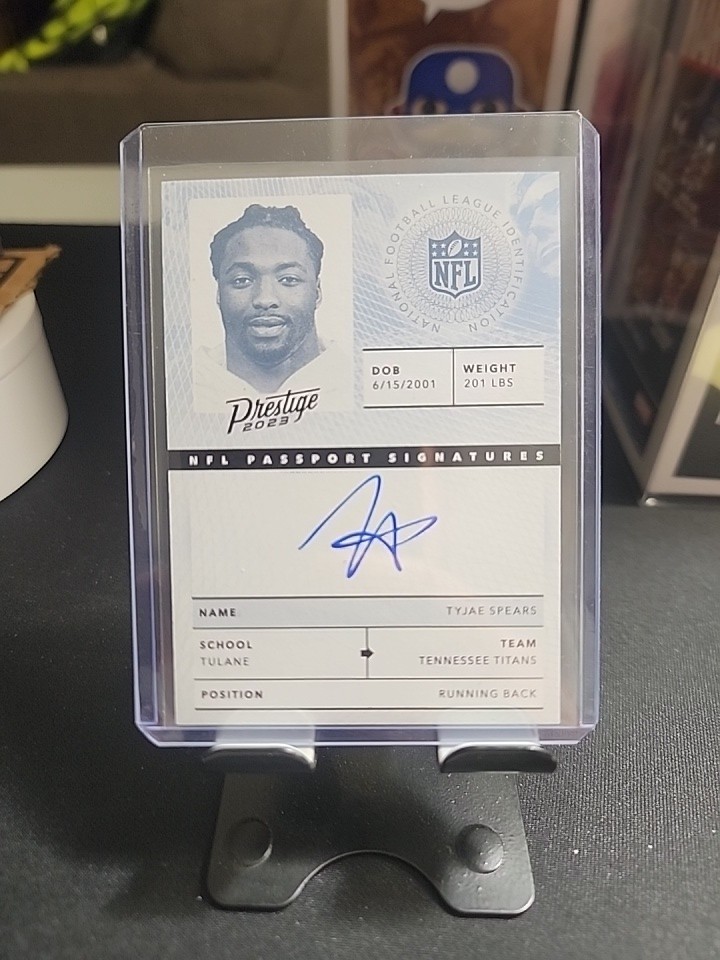 2023 Panini Prestige NFL Passport Signatures Tyjae Spears #NPS-TSS Titans