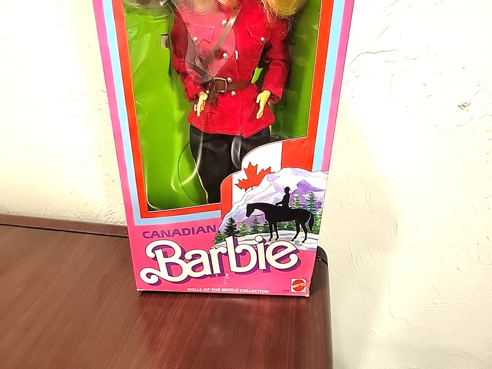 Muñeca Barbie canadiense - Muñecas del mundo - 1987 - Mattel #4928 Foto 4 de 4