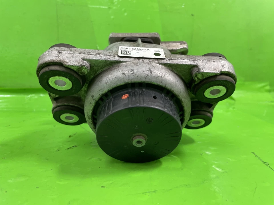 LAND ROVER DEFENDER L663 ENGINE MOUNT PASSENGER LEFT SIDE 3.0 DIESEL 2020-2025 - Image 2 of 4