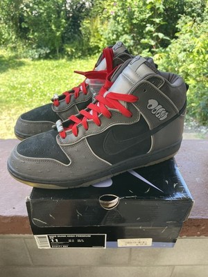 Neu/New - US11 | Nike Dunk High MF Doom 2007 | 313171 004 | Deadstock (DS)