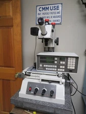 Mitutoyo Toolmakers Measuring Microscope TF 2Axis Micropak Readout 10x 10x 5x