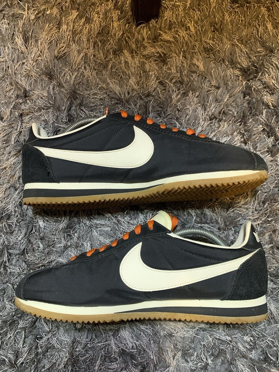 NIKE CLASSIC CORTEZ PREMIUM GUM SOLE NYLON 876873-002 NIKE CLASSIC CORTEZ PREMIUM GUM SOLE NYLON 876873-002