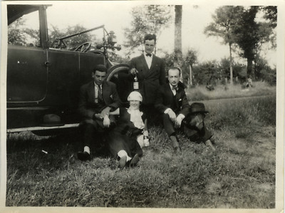 OLD PHOTO - VINTAGE SNAPSHOT - TACOT PICNIC CAR - CAR 1