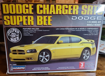 Lindberg 1/24 Dodge Charger SRT8 Super Bee #73065 Skill 3 SEALED