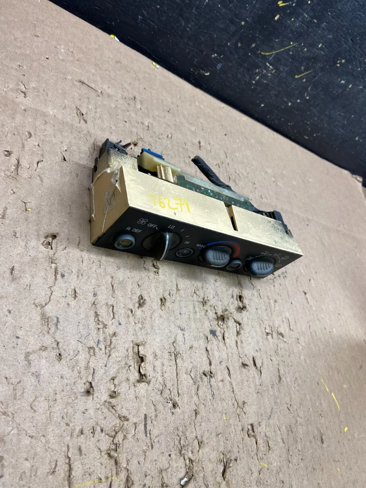 Chevrolet Suburban Tahoe 1996-2000 climatización aire acondicionado T6271 DG Foto 2 de 4