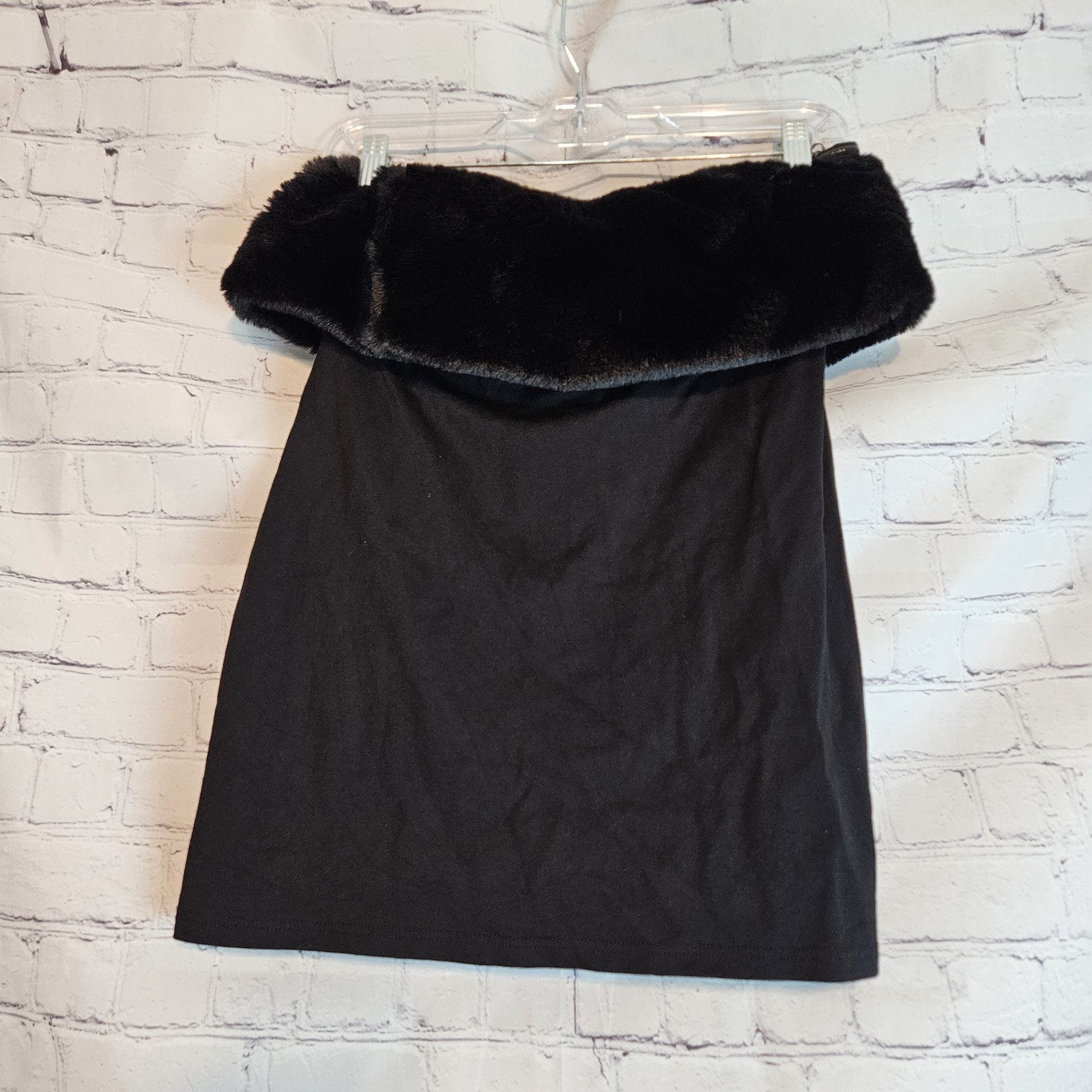 Finesse Hannah Black Strapless Faux Fur Trimmed Lined Top SZ LG