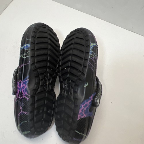 Crocs Black Lightning Bolt Mens Size 8 / Womens 10 Graphic Clogs Sherpa Lined - Picture 11 of 16