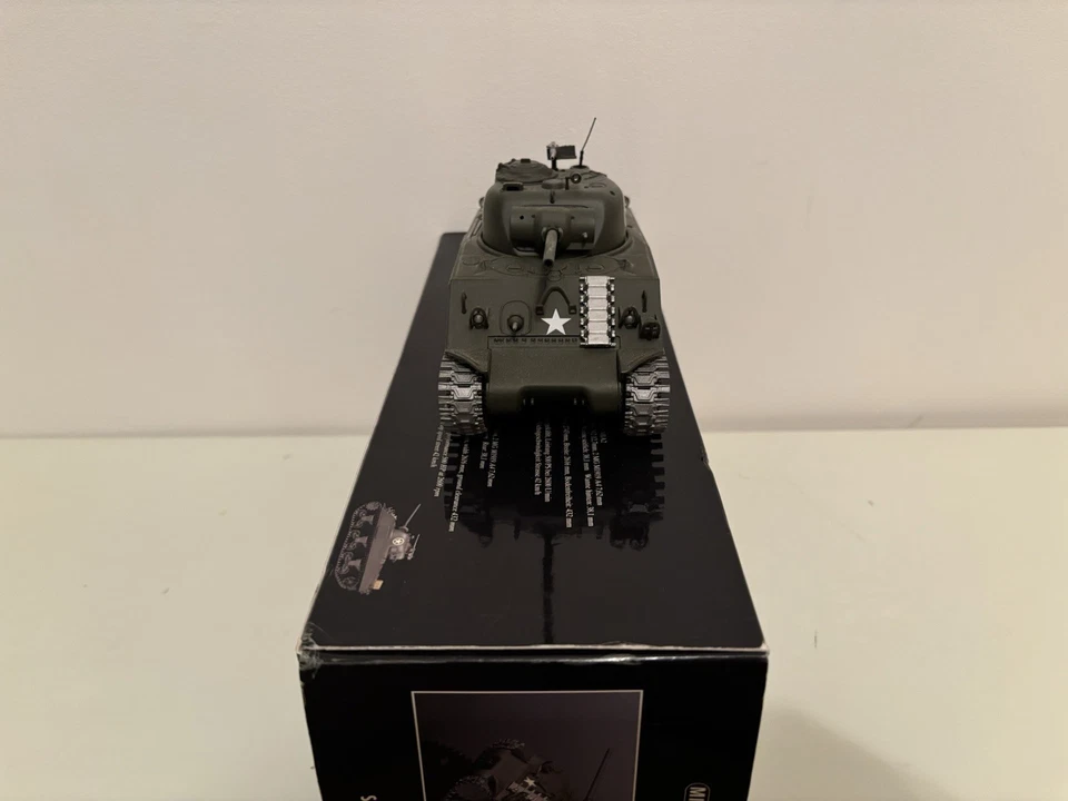 Minichamps die-cast Sherman Tank 1:35 scale - Image 3 of 4