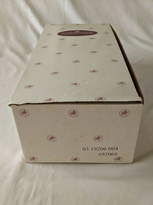 Ashton-Drake - The Four Seasons of Holly Hobbie Doll  "Winter" Dianna Effner 15"