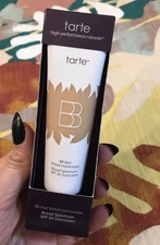 Tarte BB blur tinted moisturizer Broad Spectrum SPF 30 Sunscreen 1oz Color Light