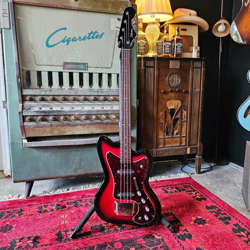 1967 Silvertone 1443 Redburst