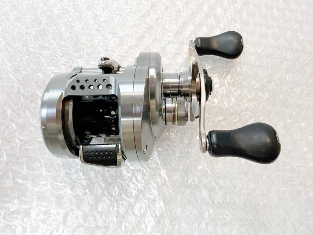 Shimano CALCUTTA CONQUEST BFS HG Right Hand Bait Casting Shimano CALCUTTA CONQUEST BFS HG Right Hand Bait Casting