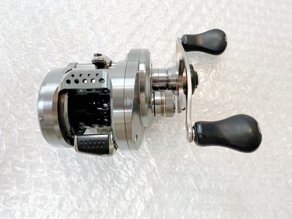 SHIMANO - REEL - CASTING REEL - CALCUTTA CONQUEST BFS