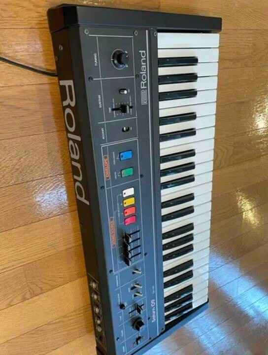 815 ROLAND SATURN 09 SA-09 シンセサイザー A simple 1980 Roland SA-09 vintage Synthesizer demo from