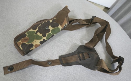 Camo Uncle Mike's Sidekick Size 2 RH Gun Pistol Shoulder Holster w Adj Harness - Picture 2 of 12
