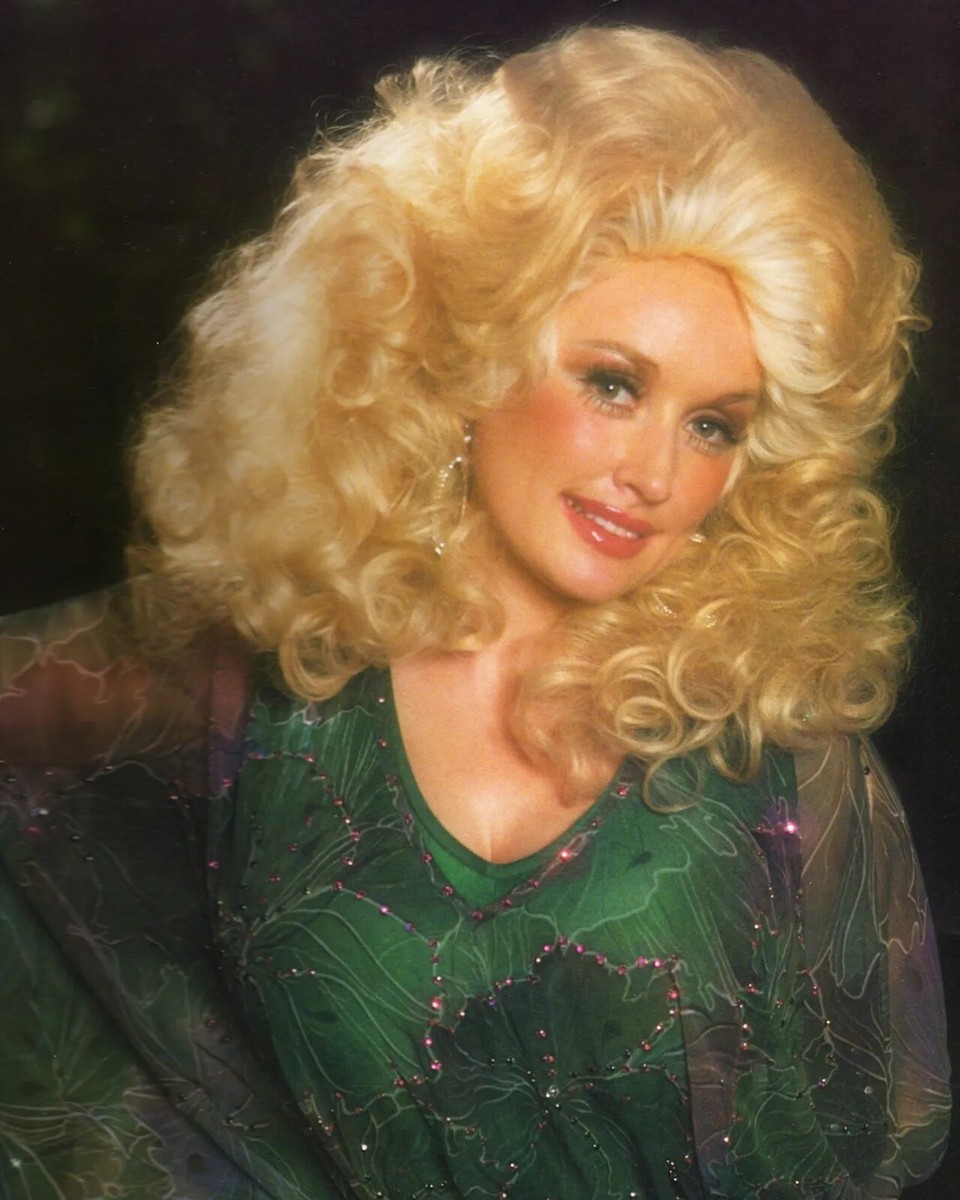 dolly parton green dress Blue Spaghetti Straps Sheath Satin Long Prom Dresses With Appliques, Mint Green / 4