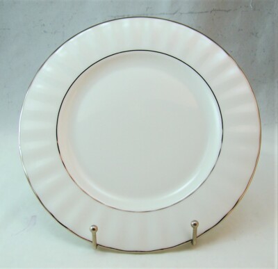 Gorham Feines Porzellan Grand Manor Platin Salatteller (S)