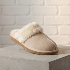 Minnetonka Women's Chesney Scuff Slippers Size 8