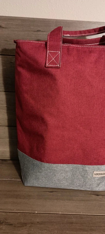 Lock & Lock Insulated Tote/Bag Red & Gray Double Zippered with Shoulder Strap - Image 4 of 4