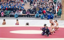 Sumo wrestler Akebono Taro born Chadwick Haheo Rowan performs the - Old Photo
