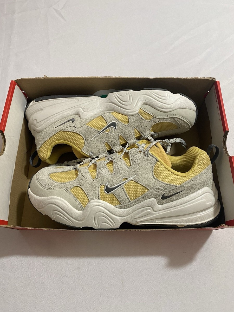 ★NIKE★Tech Hera Saturn Gold Light Bone★大人気★ Nike Tech Hera 'Saturn Gold Light Bone' FJ9532-700