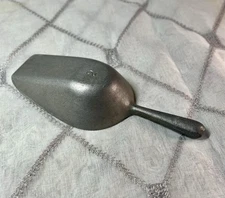 Vintage Unbranded Kitchenware #2 Aluminum Dry Goods Scoop Ice Animal Feed 8”
