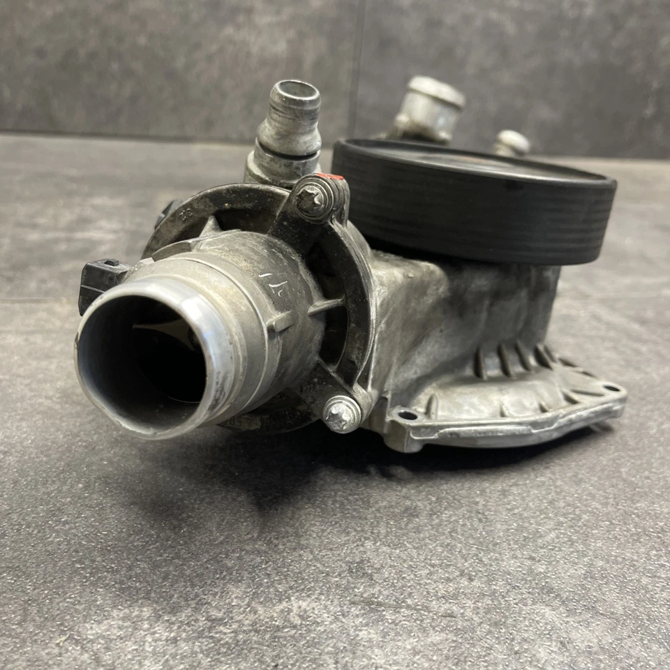 Bomba de agua OEM 2011-2014 BMW X5M X6M E70 E71 N63 S63 Foto 4 de 4
