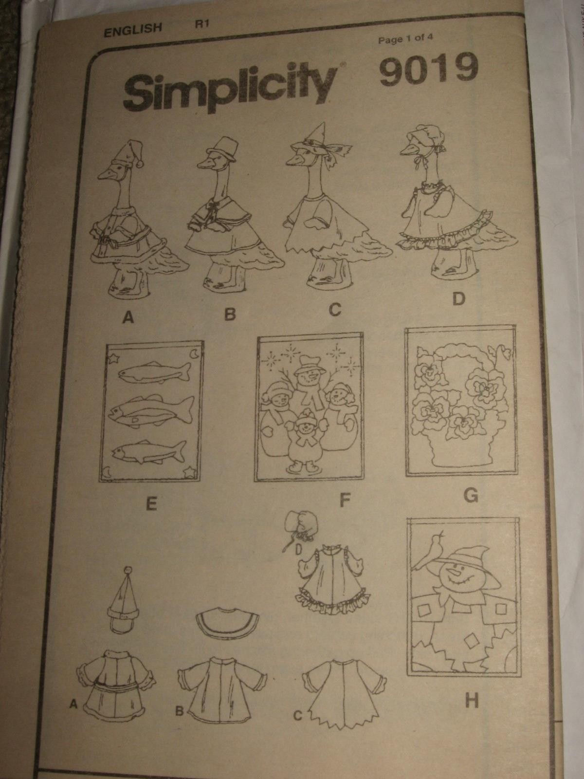 LAWN GEESE Bird CLOTHES Simplicity 9019 sewing pattern Goose + Seasonal ...