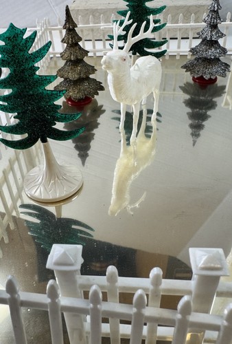 Vintage Hard Plastic Christmas 1959 Mid Century Modern Village Deer Trees Fence - Picture 10 of 14