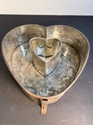 Vintage Early Handcrafted Tin 3 Piece  Heart Mold Cake Pan Unique Latch Closure — photo 2