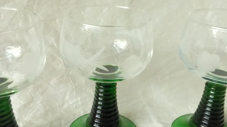 3 VERRES A VIN BLANC ALSACE DECOR GRAVE GRAPPE DE RAISIN LUMINARC FRANCE* - Photo 2/4